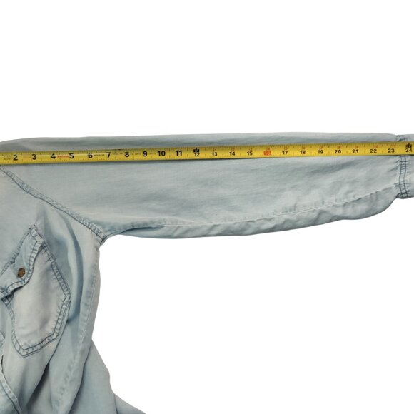 Wet Seal Button Down Long Sleeve Shirt Women's Size Med Light Wash blue Western - Picture 7 of 8